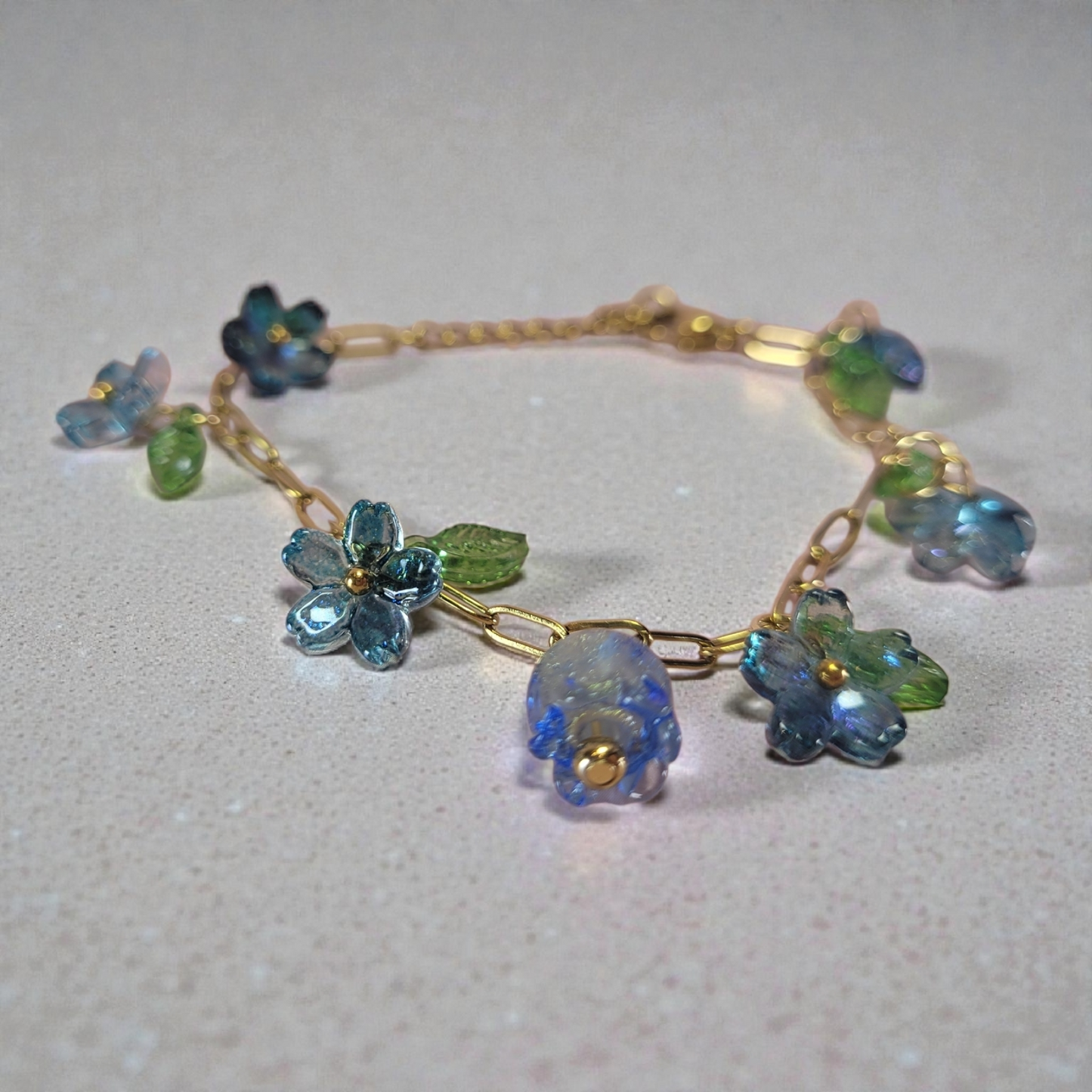 Bransoletka niebieska sakura i borówka