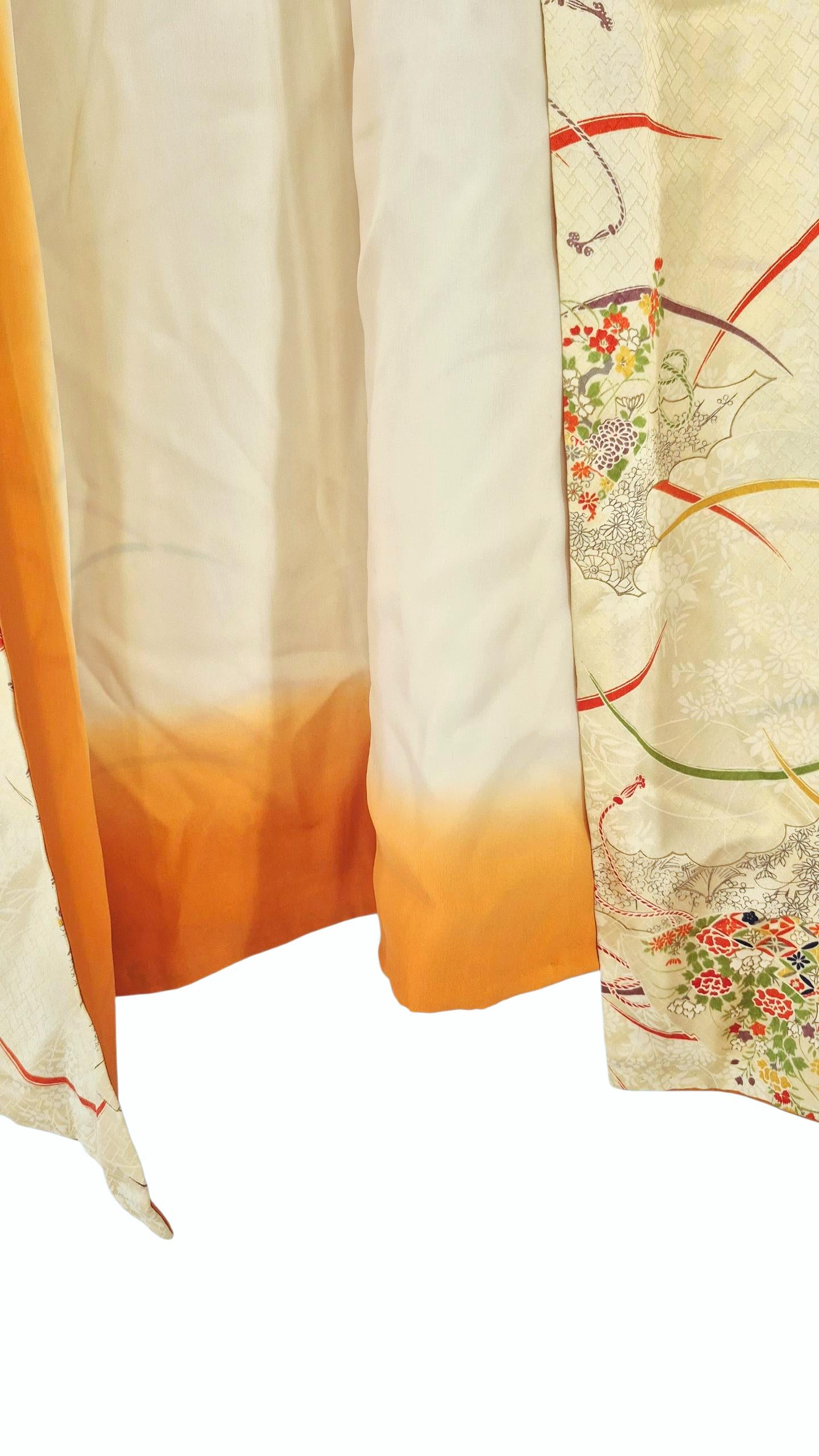 Złoto-żółte kimono komon