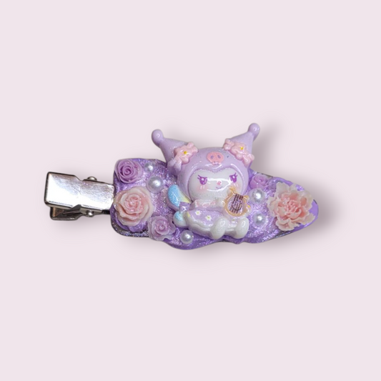 Kawaii Sanrio hairclip with winged Kuromi. Flower and pearl details. Lolita style. 