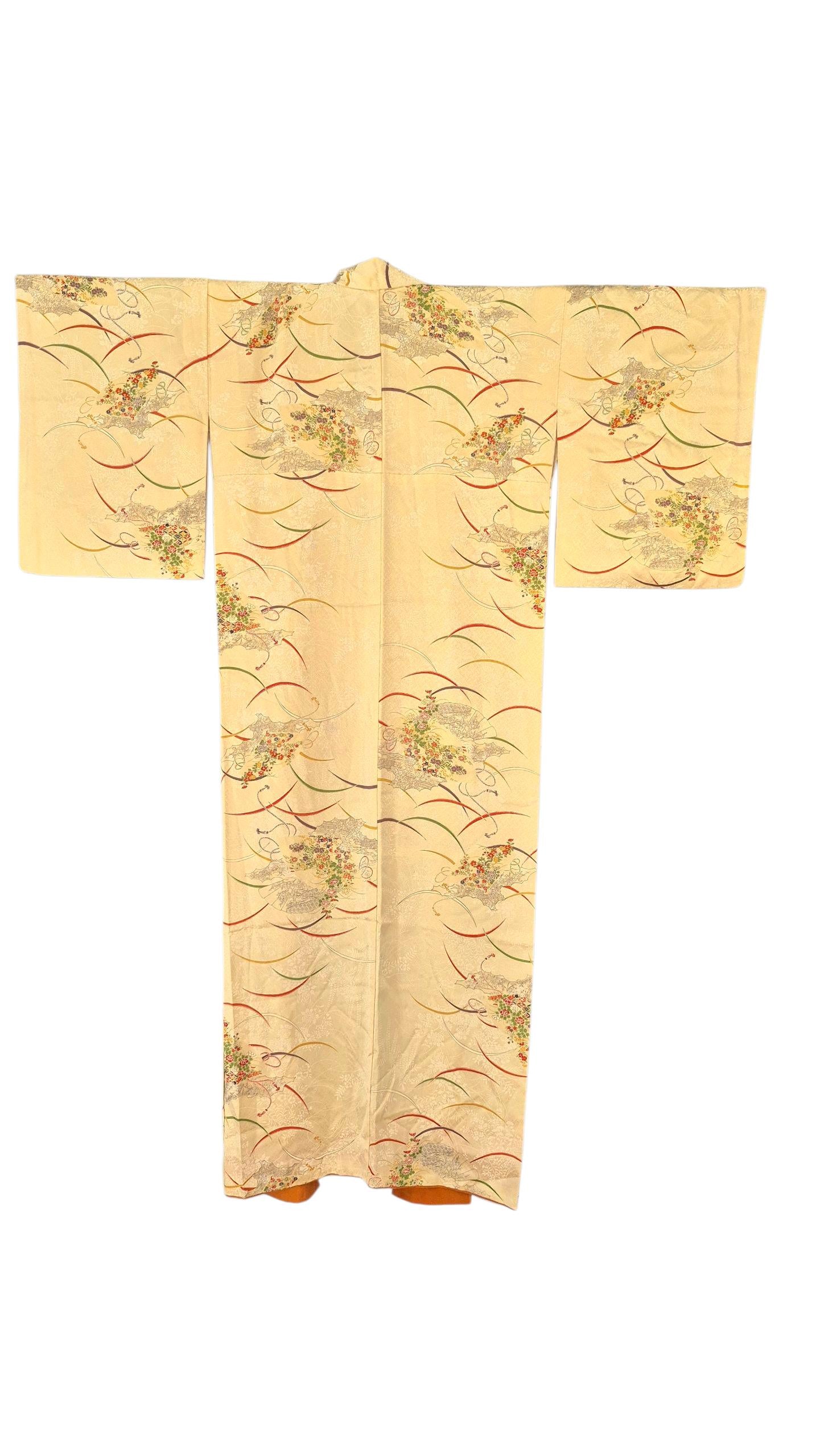 Złoto-żółte kimono komon (codzienne) vintage z jedwabiu. 